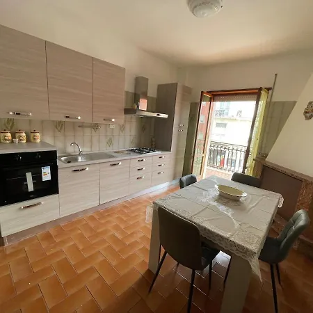 Con Terrazzo Apartment *