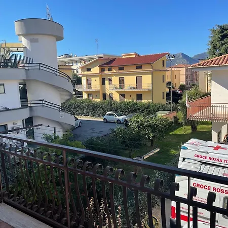 Con Terrazzo Fondi